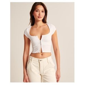 NWT Abercrombie seamless fabric crop top with cap sleeves and hook detail